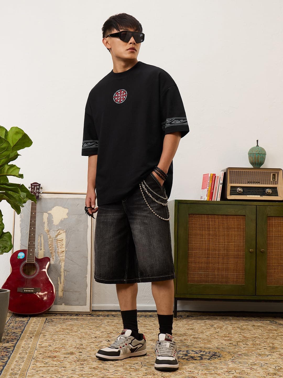 The Souled Store Chakra - Camiseta de manga corta para hombre y niño, cuello redondo, estampado gráfico, algodón, casual, hombros caídos, a la moda, cómoda, urbana, de gran tamaño, Chakra, 46, view 3