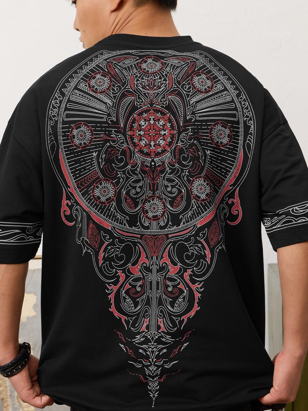 The Souled Store Chakra - Camiseta de manga corta para hombre y niño, cuello redondo, estampado gráfico, algodón, casual, hombros caídos, a la moda, cómoda, urbana, de gran tamaño, Chakra, 46, view 2