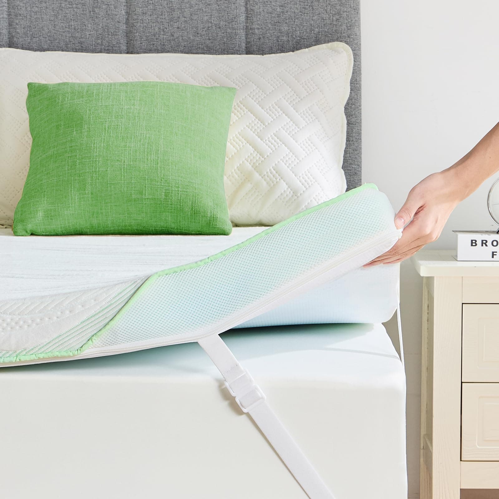 PERLECARE Queen Mattress Topper, 3 Inch Dual Layer Gel Memory Foam Bed Topper with Bamboo Cover, Medium Firm Support for Pressure Relief, Removable Washable Cover, Non-Slip Design, view 2