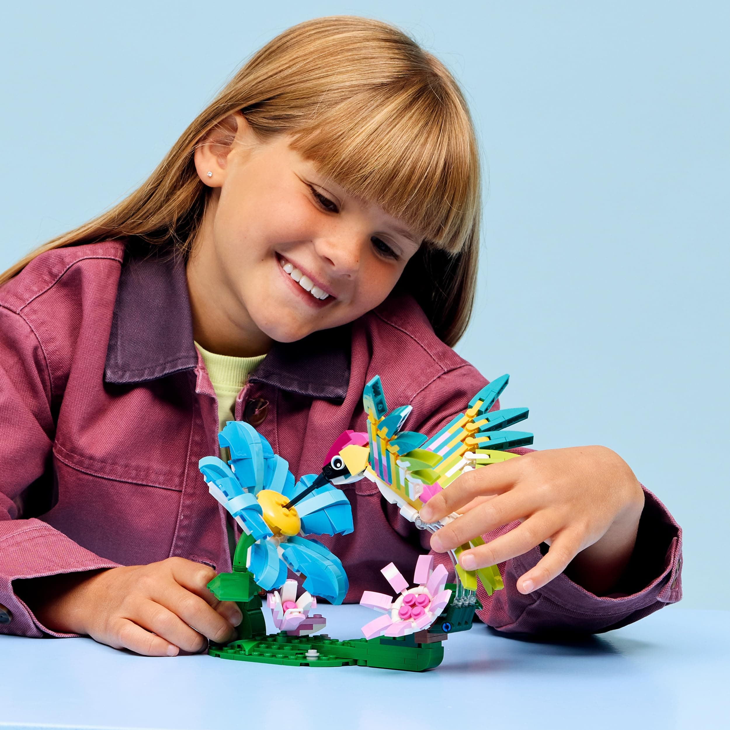 LEGO Creator 3in1 Wild Animals: Colourful Hummingbird - Bird Toy Transforms into a Butterfly or Fish Figure - DIY Room Decor Idea - Creative Gift for 8+ Year Old Girls & Boys - 31384, view 9