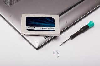 Crucial MX500 1TB 3D NAND SATA 2.5 Inch Internal SSD, up to 560MB/s - CT1000MX500SSD1, view 2