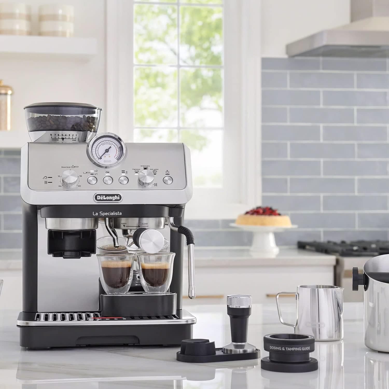 De'Longhi La Specialista Espresso Machine with Grinder, Milk Frother, 1450W, Barista Kit - Bean to Cup Coffee & Cappuccino Maker,Stainless Steel, Black, view 10