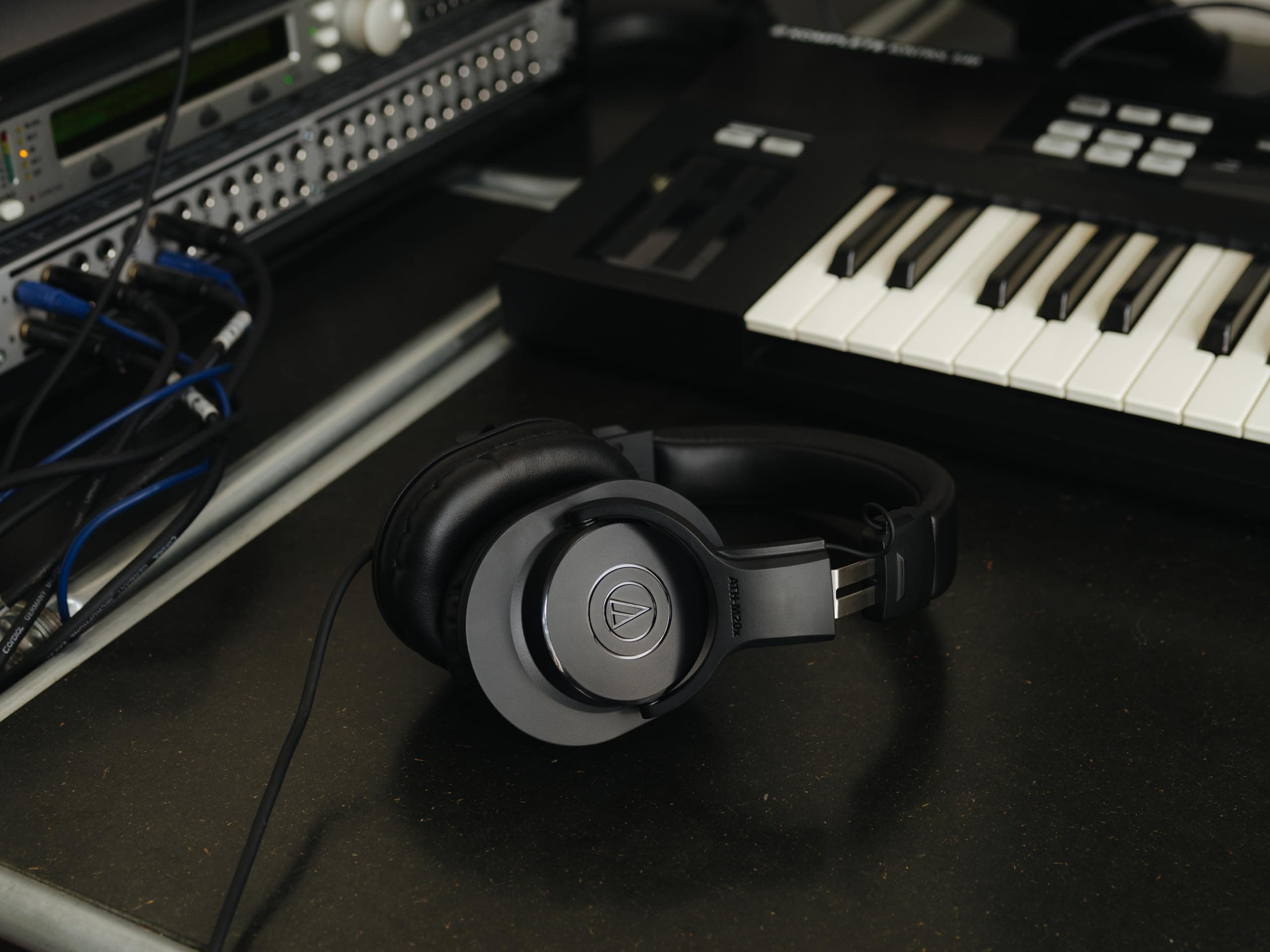 Audio-Technica ATH-M20x Professional Studio Monitor Headphones, Black, view 10