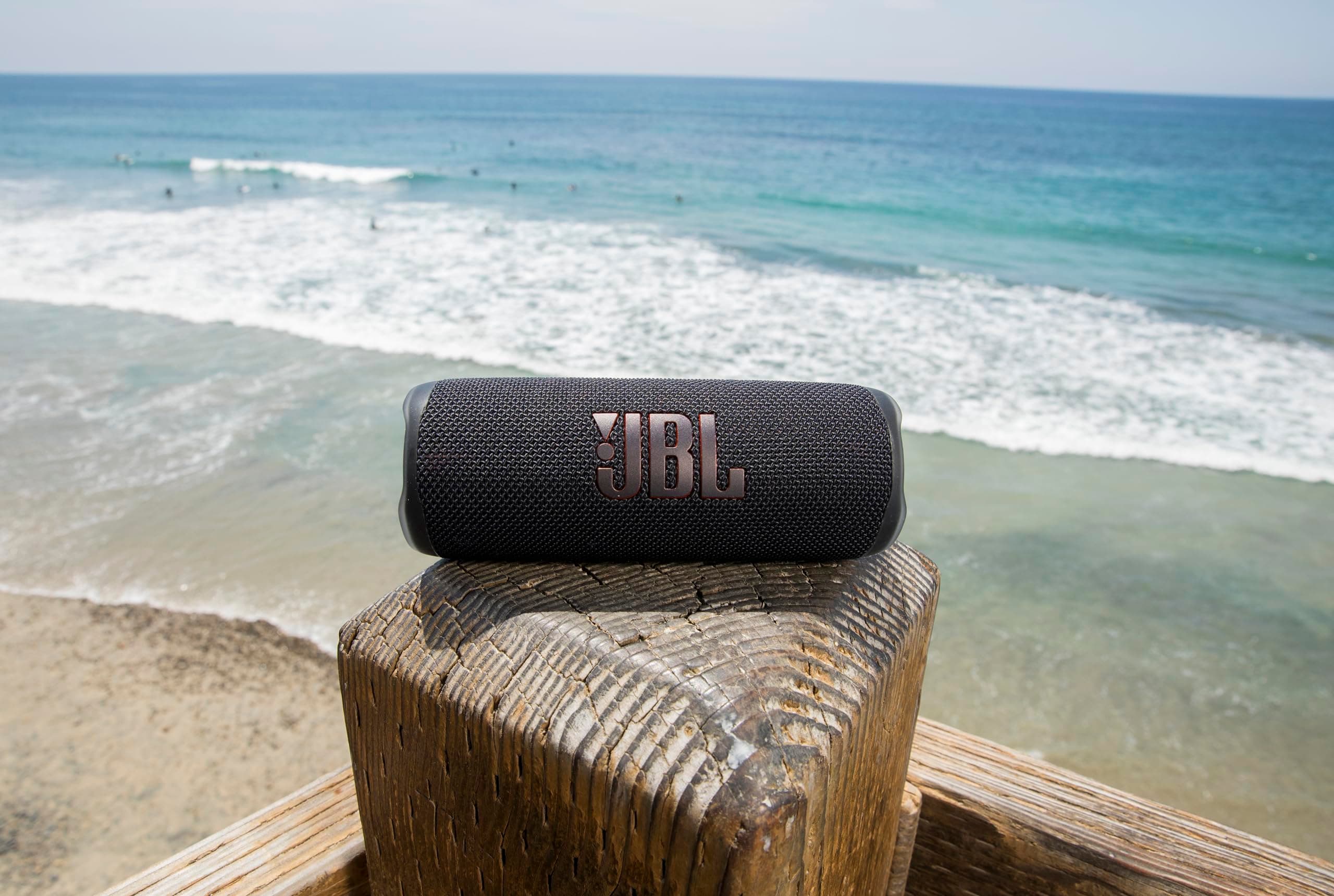JBL Flip 6 - Portable Waterproof Speaker - Black, view 3