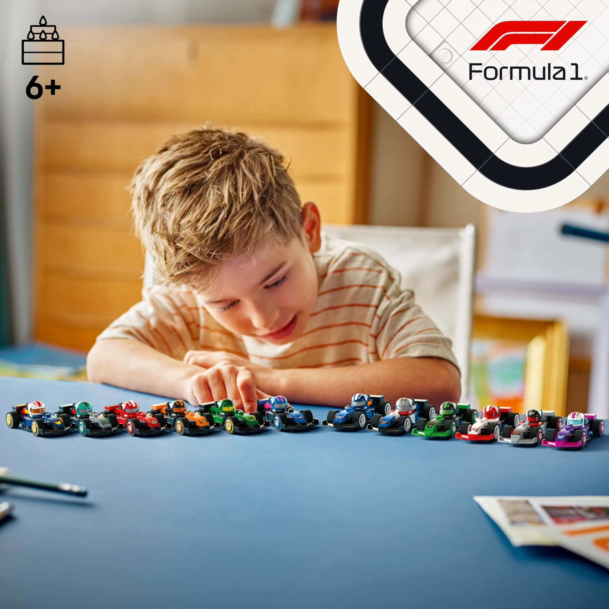 LEGO Coches de F1 Coleccionables de Juguete, 1 de 12 Miniaturas de Maqueta de Coche, Escuderías de Fórmula 1: Ferrari, Mercedes, McLaren, Red Bull, Caja Sorpresa para Niños y Niñas de 6+ Años 71049, view 2
